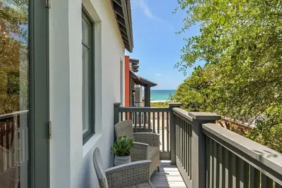 Image de Private Beach/Pool Access-Ultimate Getaway-Gulf Views-Steps to Beach-2 Bikes