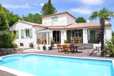 Image de Très Belle Villa de Standing avec Piscine et Sauna.