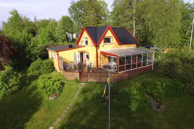 Image de Lovely cottage on lakeside plot