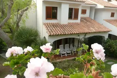 Image de A spacious, attractive 2 bed villa with pool, smart Tv, wifi and aircon