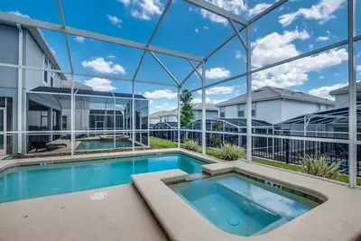 Image de Stylish Home w/Private Pool + Foosball Table, Near Wdw!