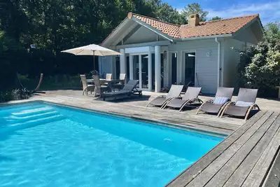 Image de Belle Maison Avec Sa Piscine Au Golf De L’Ardilouse - Lacanau Ocean