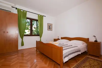 Image de Appartement de vacances Slatine pour 1 - 4 personnes avec 2 chambres à coucher - Maison de vacances