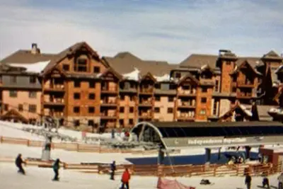 Image de Luxury ski-in/ ski-out at Breckenridge peak 7