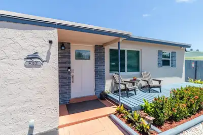 Image de Hidden Gem in Pompano Beach w/ fireplace