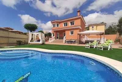 Image de Stunning all year-round beach house (5 min to beach)