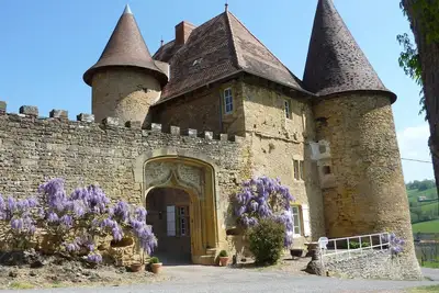 Image de Château de Barnay 11 ème siècle - Bourgogne du Sud \/ charme-confort-authenticité
