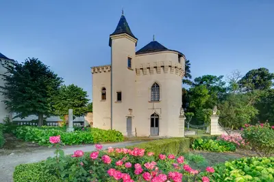 Image de Château de Candes - La tour du XVème vue Loire - Piscine - Sauna - Spa