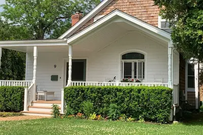 Image de In the heart of East Hampton Village