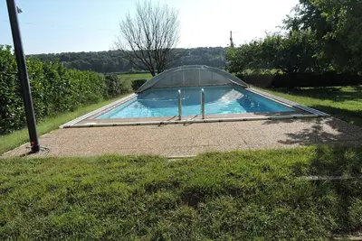 Image de Loue haut de villa au calme avec piscine et jardin arboré 10 à 12 couchages