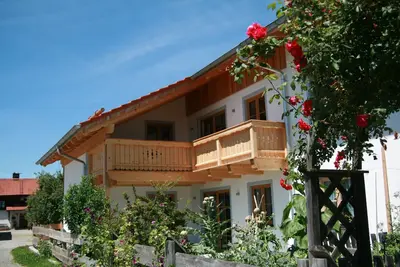 Image de Large vacation apartment in the beautiful Mangfall valley below the Irschenberg