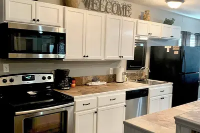 Image de Holley Rentals 2br+ bonus Room 1300 sq ft apt. Sleeps 8