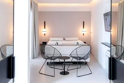 Image de Beverly V Luxury Suite in Central Plaka by Jj Hospitality-