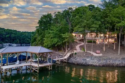 Image de Luxury Secluded Lake Home w King Bd Beach + Views