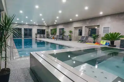 Image de Les Sources Confort Terrasse panoramique, Spa, Piscine, Etang de pèche, jacuzzi.