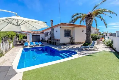 Image de Villa Ambiance Plage à moins de 1km ville & mer!