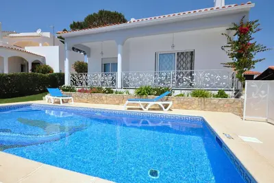 Image de Villa à Vilamoura avec piscine privée