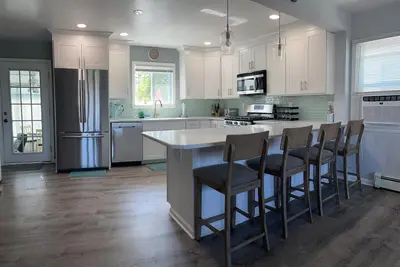 Image de Summer modern rental. Close to the beach.