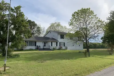 Image de Country Home for the Family