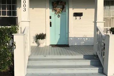 Image de Home away from home in the heart of Needville, Tx.