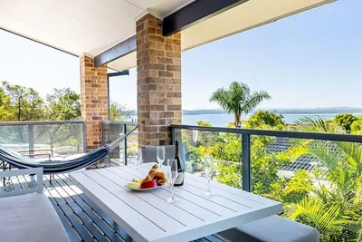Image de Away Nelson Bay, 29 Wollomi Ave - Spacious family home with water views, pet friendly, Wifi & aircon
