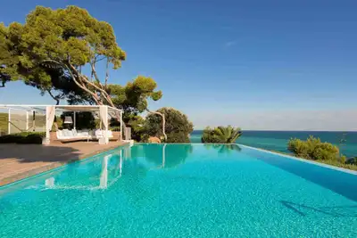 Image de Villas Sitges Casa del Mar. Première ligne \/ Vues sur mer by Weekly Villas