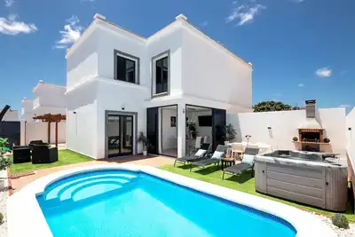 Image de Villa Ariome with private pool