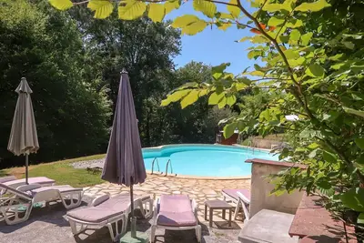 Image de Peacefully located on the border of the Dordogne and Lot-et-Garonne (Perigord Noir)
