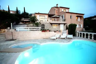 Belle Villa Au Calme Avec Vue Mer Et Piscine PRIVÉE Dans Quartier RÉSIDENTIEL