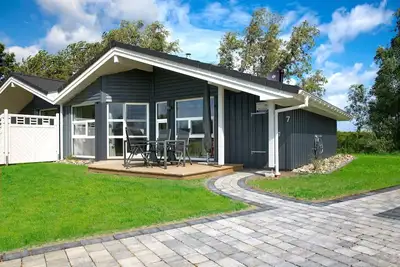 Image de Haus Strandbrise - holiday home in a peaceful location, directly on the Salzhaff