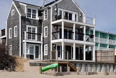 Image de Provincetown Condo on the water