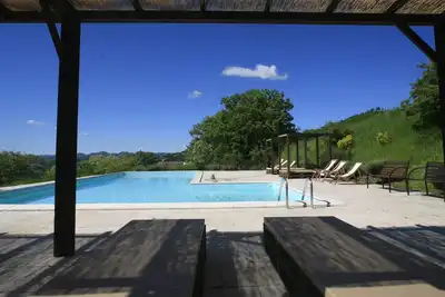Image de Maison avec espace privé avec piscine - 10% pour les réservations avant décembre 2018