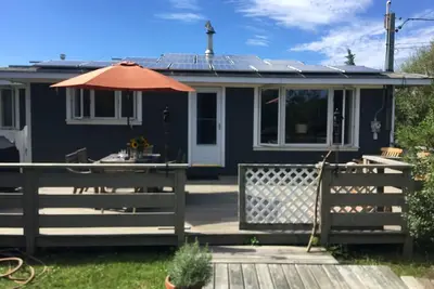 Cozy Beach Cottage by the Sea