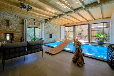 Image de Séjour Luxe pour couple avec Piscine INTÉRIEURE terrasse Spa privé Green de Golf