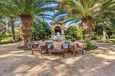 Image de Hacienda Nestled in Private Date Grove close to Palm Springs