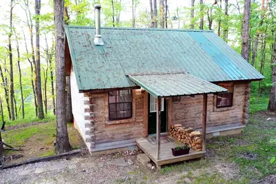 Image de Couples Getaway Near Hot Springs-Jacuzzi and Hot Tub Overlooking Mountains!