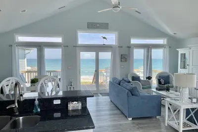 Image de Toes in the Sand--Oceanfront