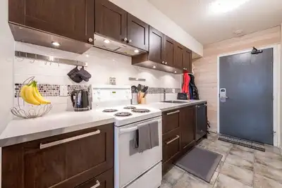 Image de Creekside Loft w/ King bed. 5min from the lifts