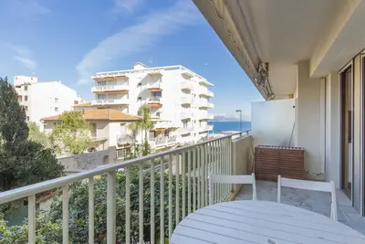 Image de Chez J-P - 100m plage 2-4pers terrasse vue mer piscine garage
