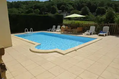 Image de 650 year old Perigord Farmhouse 5 Large Bedrooms & private pool