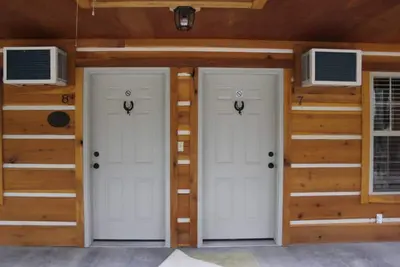 Image de Lazy G Cabin #7 (Duplex)