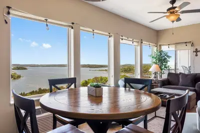 Amazing View of Table Rock! Lake Condo with All-Season Sunroom at The Majestic
