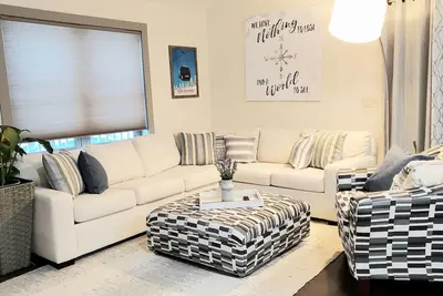 Image de Cute&Chic Lake George Escape (2bedroom/2bath w/parking)