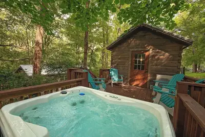 Image de Apollonie Cabin | Lookout Mountain | Hot Tub