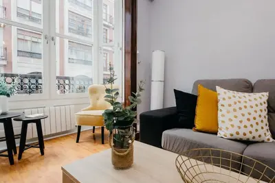 Image de Azkuna Center, excellent location.