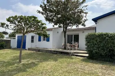 Image de Maison familiale proche plage et port, avec terrasse équipée, Netflix, WiFi, ménage inclus