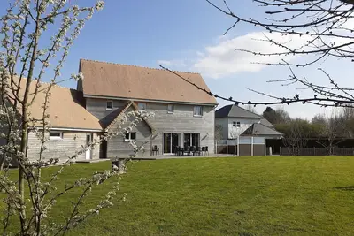 Image de Large peaceful family cottage 8 minutes from the beaches