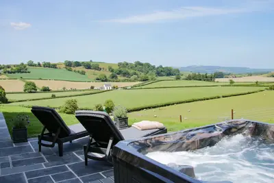 Image de Ty Hiraeth, family friendly, luxury holiday cottage in Montgomery