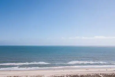 Image de Fabulous Ocean Views-Elevator-3 Br 3 Ba Entire Top floor!