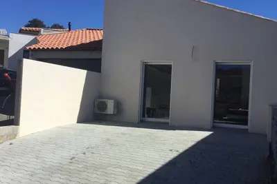 Image de Studio with new mezzanine (45 m2) + handicap accessible terrace